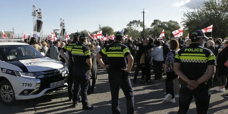 В Тбилиси начался митинг сторонников Саакашвили