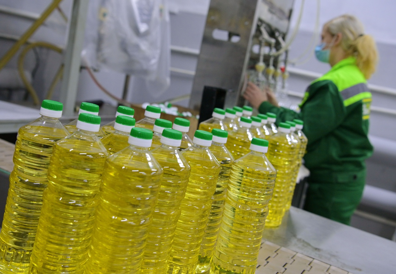 В Павлодарской области запустили производство рафинированного подсолнечного масла