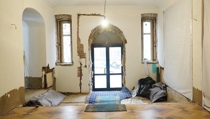 «Не наступайте на чужие грабли» - аким столицы пригрозил подрядчикам, которые приступили к ремонту драмтеатра